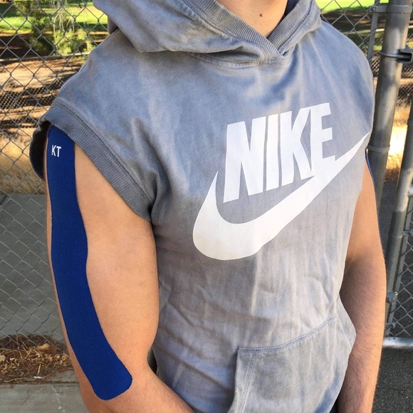 Nike - Picture 3 of 5